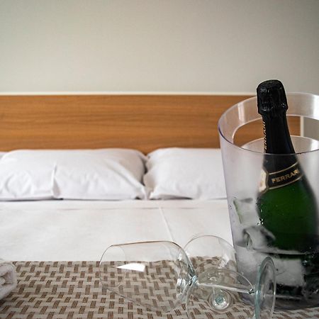 Ferrari Rooms & Apartments Porto Cesareo Esterno foto